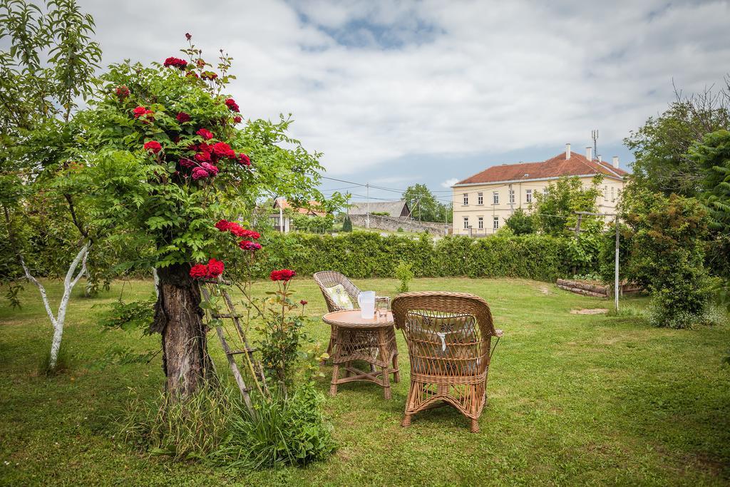 Apartment Tomasevic Slunj Εξωτερικό φωτογραφία