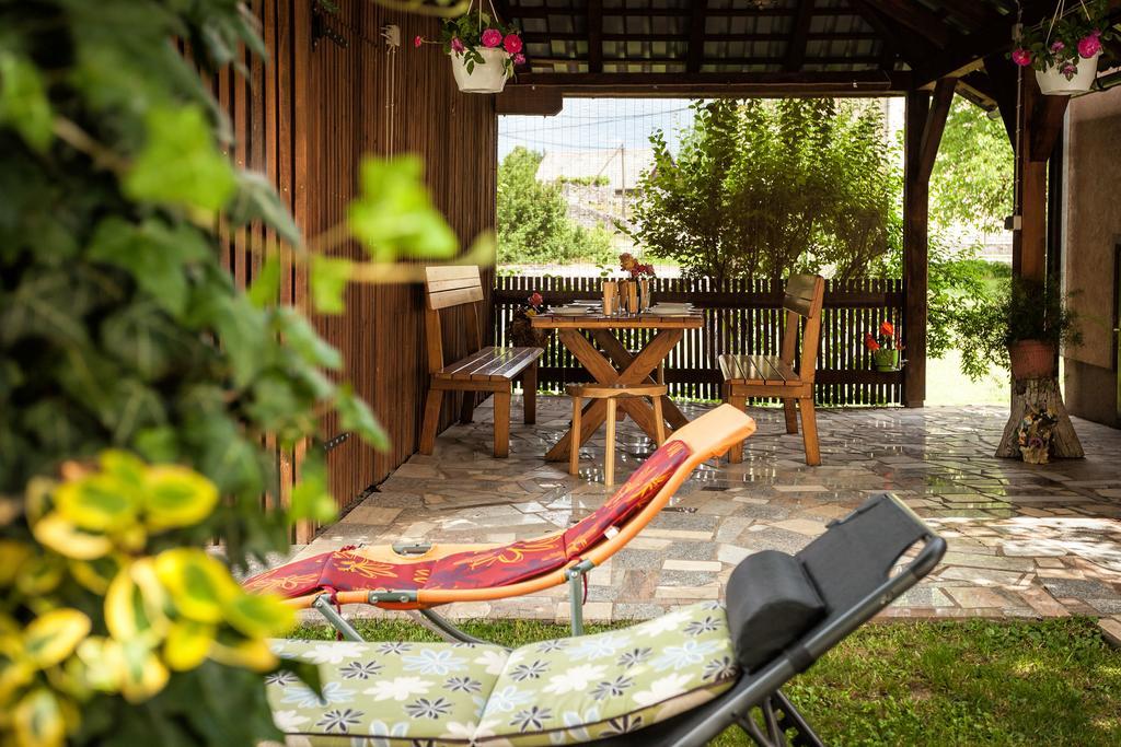 Apartment Tomasevic Slunj Εξωτερικό φωτογραφία