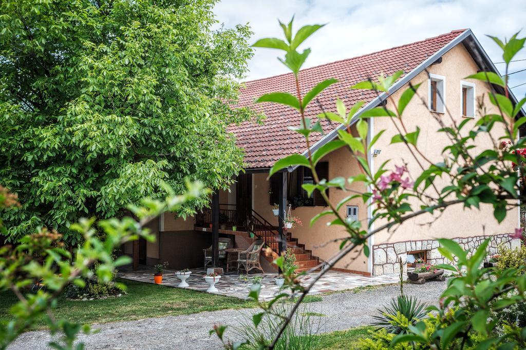 Apartment Tomasevic Slunj Εξωτερικό φωτογραφία
