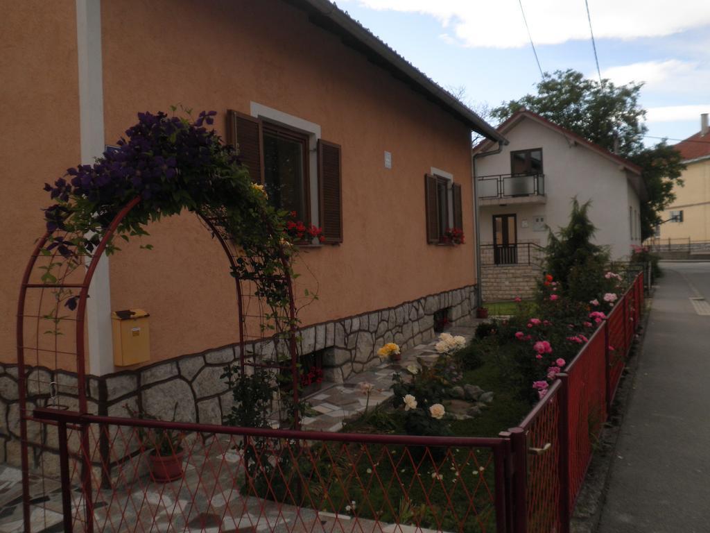 Apartment Tomasevic Slunj Εξωτερικό φωτογραφία