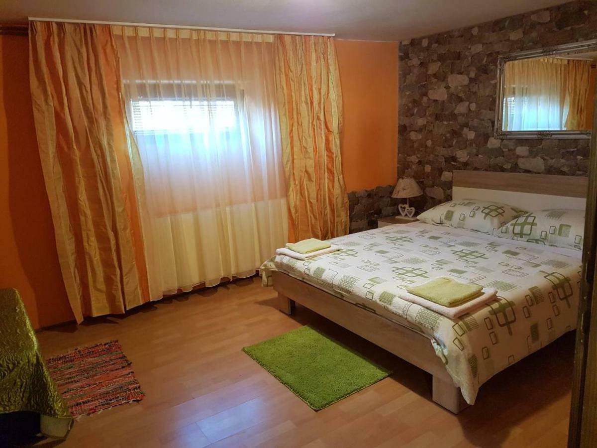 Apartment Tomasevic Slunj Εξωτερικό φωτογραφία