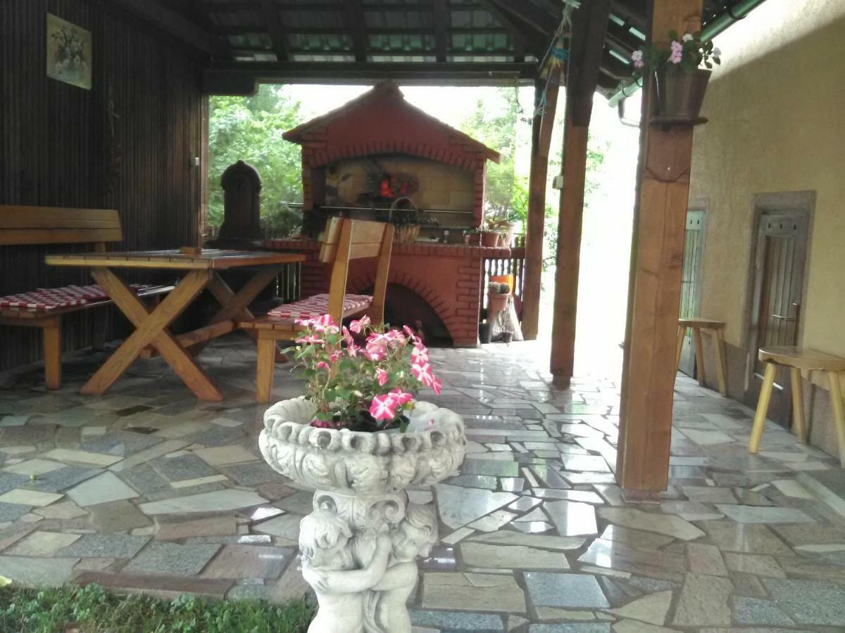 Apartment Tomasevic Slunj Εξωτερικό φωτογραφία